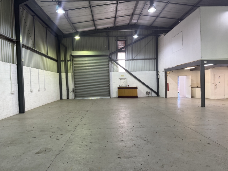 To Let Commercial Property for Rent in Mall Interchange Western Cape